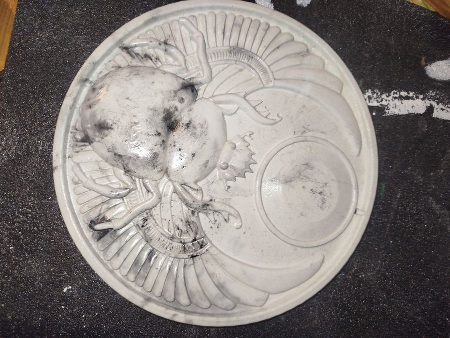 Médaillon décoratif, motif gravé