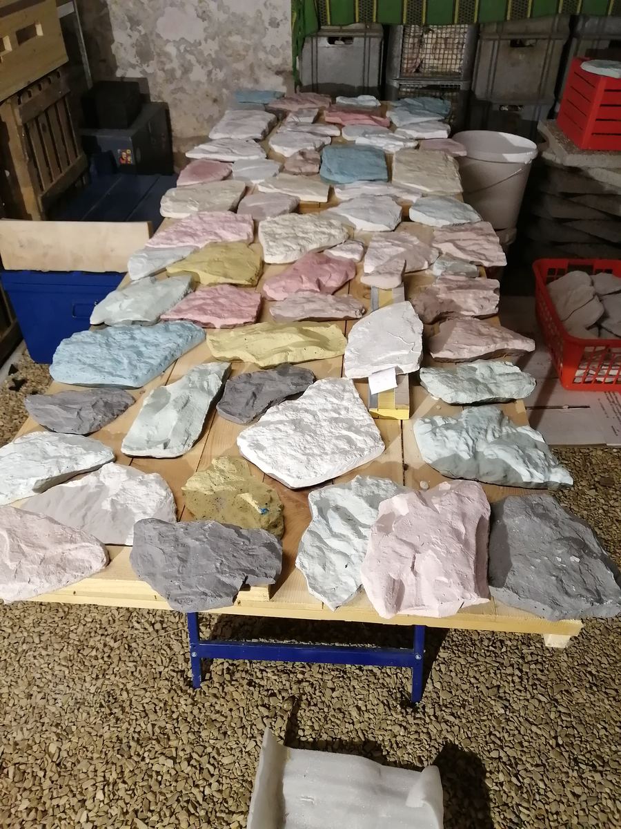 Production d'atelier, pierres en séchage