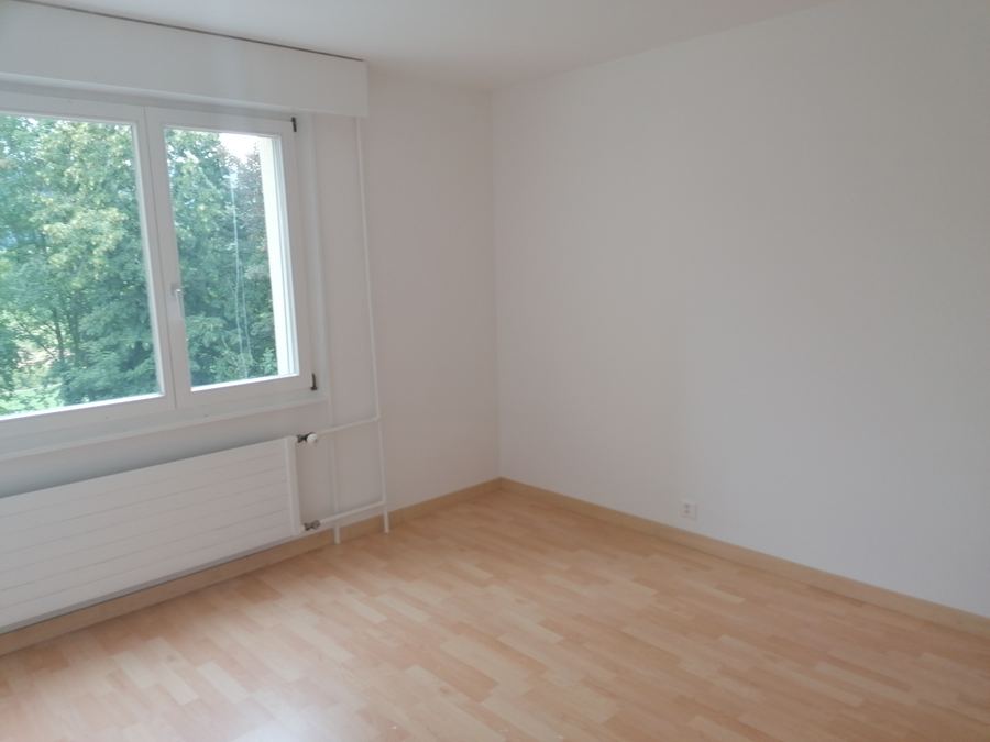 Chambre repeinte en blanc